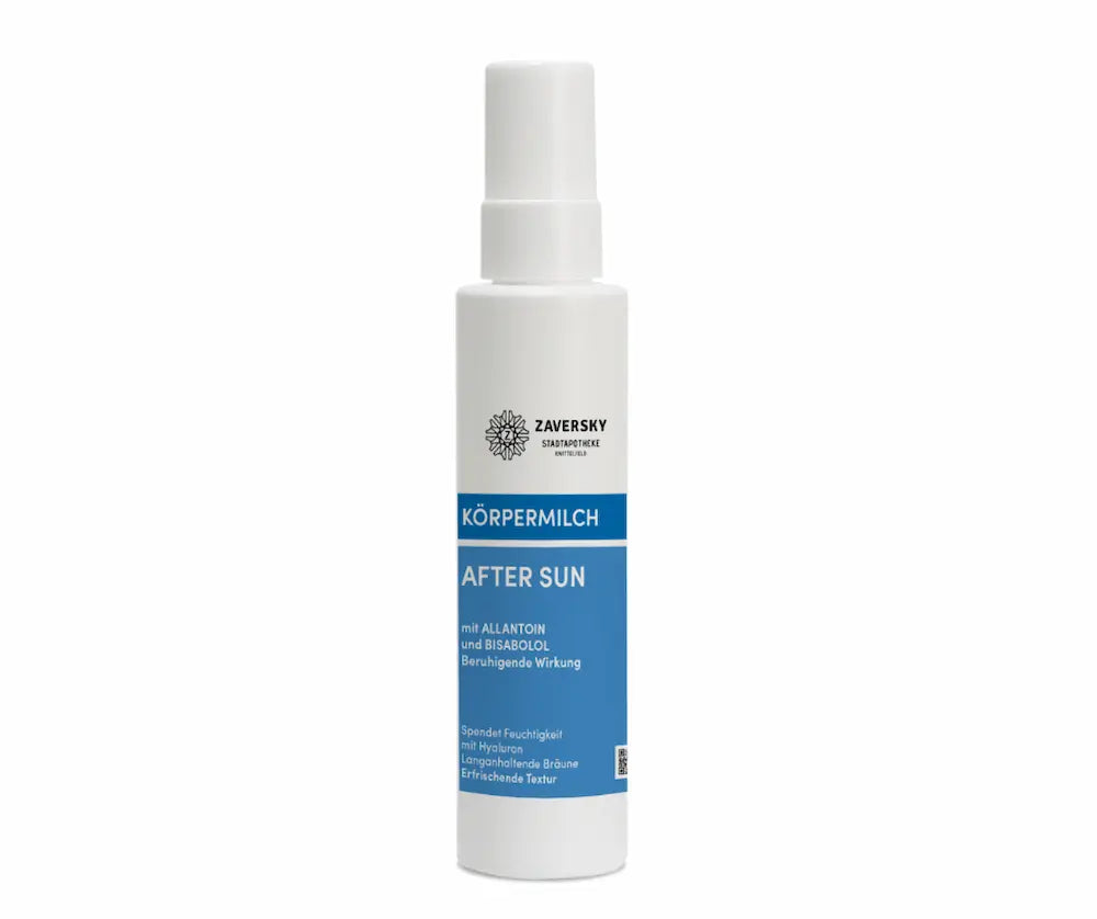 Zaversky Körpermilch After Sun in weißer Pumpflasche mit blauem Etikett, Frontansicht, 100 ml, mit Allantoin und Bisabolol