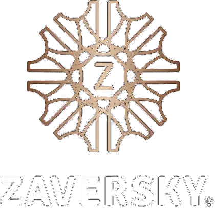 Zaversky Logo: kupferfarbenes, ornamentales Emblem mit Z in der Mitte, darunter weißer Schriftzug ZAVERSKY
