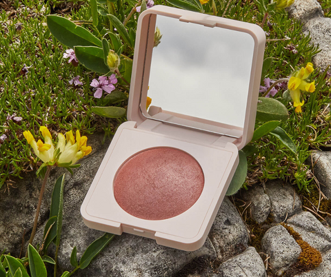 Mineral Rouge - Natural Glow - lässt sich leicht auftragen, verblenden und wird nicht fleckig